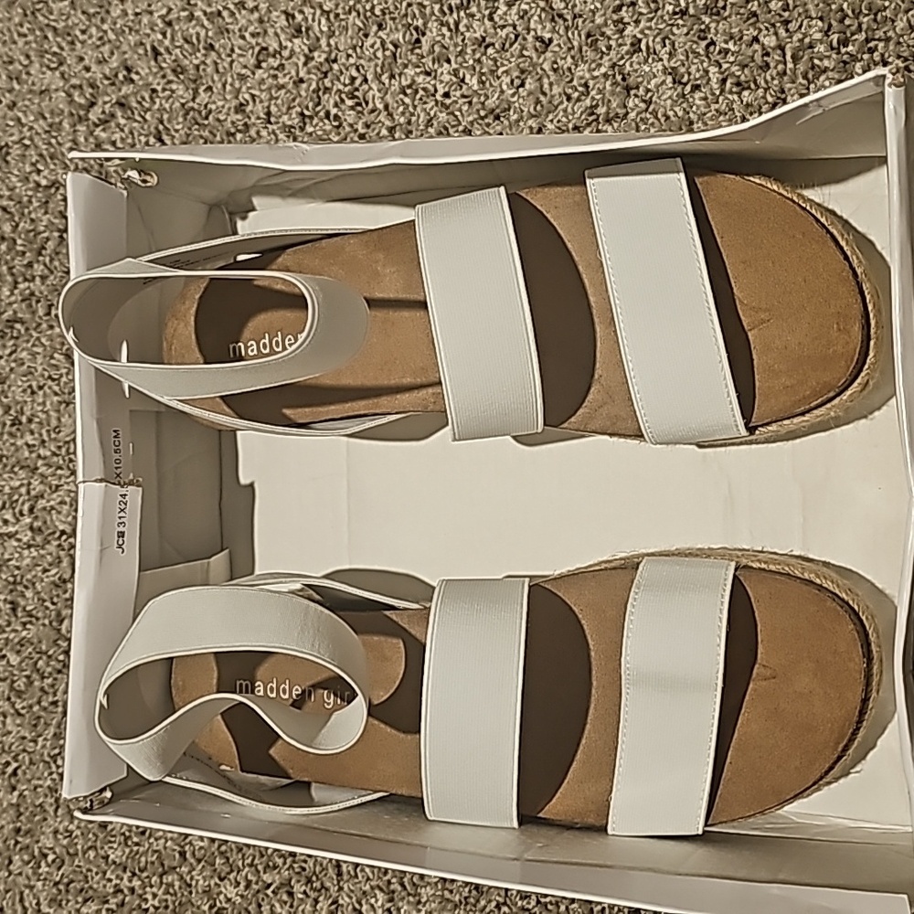 Madden Girl Espadrille Sandal New in Box Size 10 White - Picture 2 of 3
